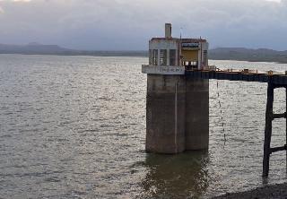 VIDEO: Only 20.64 percent water stock in Gangapur Dam | VIDEO : गंगापूर धरणामध्ये केवळ २०.६४ टक्केच पाणीसाठा शिल्लक