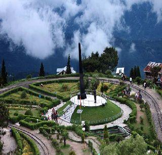 Darjeeling disturbed; Visitors turned Sikkimake | दार्जिलिंग अशांत; पर्यटक वळले सिक्किमकडे