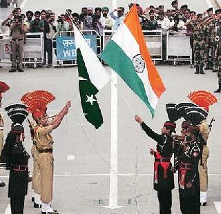 The flagged flag of India will be set on the unhealthy Pakistan Wagah Border | अस्वस्थ पाकिस्तान वाघा बॉर्डरवर उभारणार भारतापेक्षा उंच ध्वज