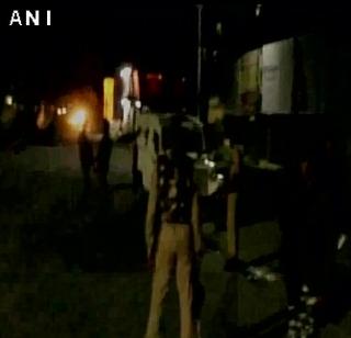 Amarnath yatris in Jammu and Kashmir, seven killed, seven killed | जम्मू-काश्मीरमध्ये अमरनाथ यात्रेकरुंवर दहशतवादी हल्ला, सात ठार