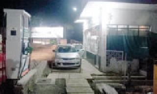 Gaudabangal of night check on petrol pumps | पेट्रोल पंपावर रात्रीच्या तपासणीचे गौडबंगाल