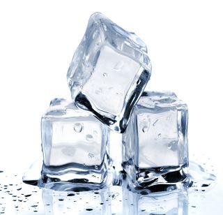 5 useful advantages of ice for beauty | सौंदर्य खुलवण्यासाठी बर्फाचे 5 उपयुक्त फायदे