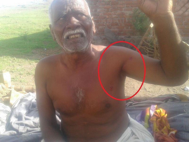 Old man injured in leopard attack; The incident at Kawtha in Jintur taluka | बिबट्याच्या हल्ल्यात वृद्ध जखमी; जिंतूर तालुक्यातील कवठा येथील घटना 