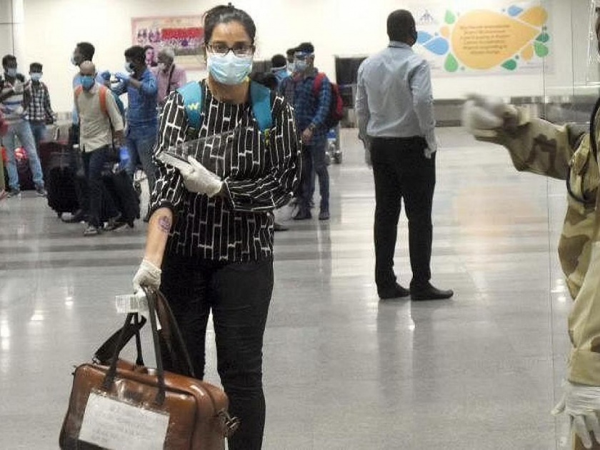 Omicron Variant : Four corona out of 88 passengers in Mumbai affected; Genome sequencing report expected tomorrow | मुंबईतील ८८ प्रवाशांपैकी चार कोरोना बाधित; जिनोम सिक्वेन्सिंगचा रिपोर्ट उद्या अपेक्षित 