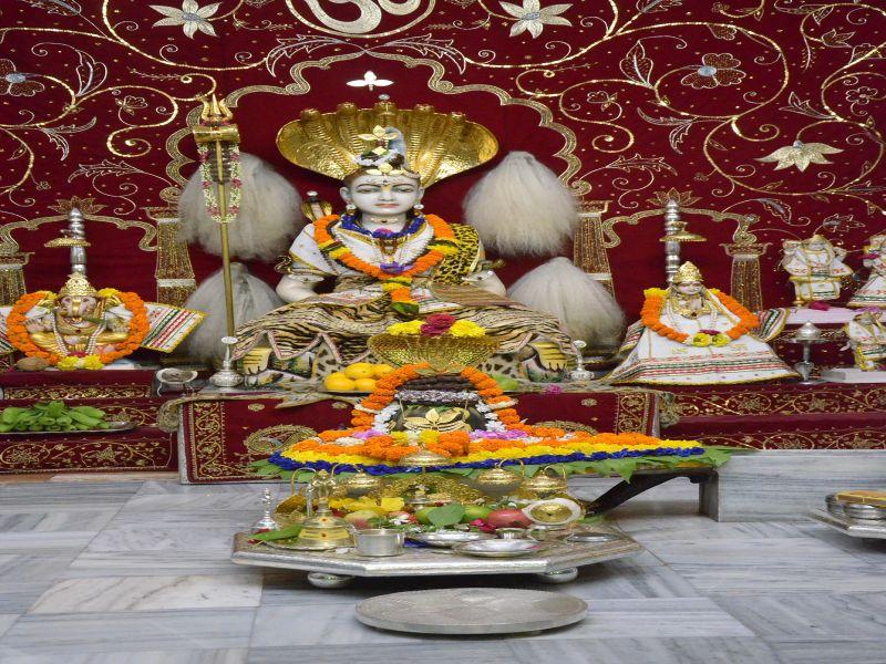 Omkareshwar Temple in Jalgaon | श्रावण सोमवार विशेष : भाविकांचे श्रद्धास्थान - जळगावातील ओंकारेश्वर मंदिर
