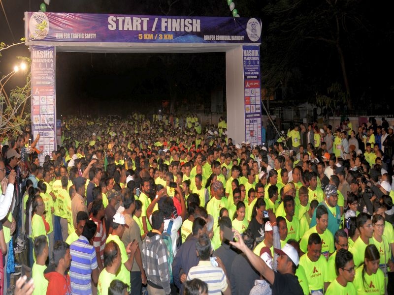 nashik,police,marathon,Kenya,Mikios, kolkata,Shyamali,Singh,winner | केनियाचा मीकियास, कोलकात्याची श्यामली सिंग ‘नाशिक पोलीस मॅरेथॉन'चे विजेते