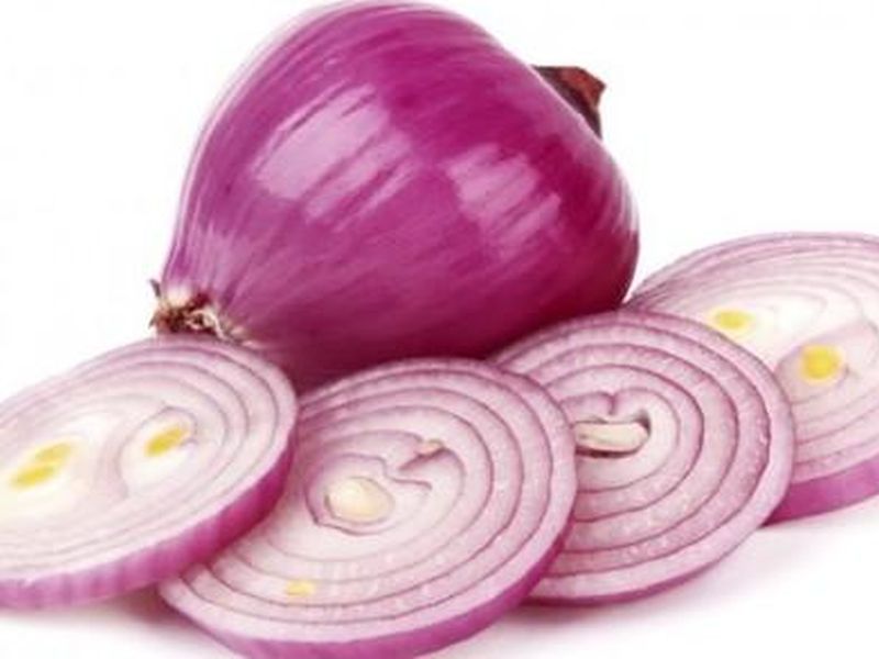 Health Tips Marathi : Benefits of eating raw onions | कच्चा कांदा खाण्याचे 'हे' फायदे वाचाल; तर जेवताना रोजच आवडीनं कांदा  खाल
