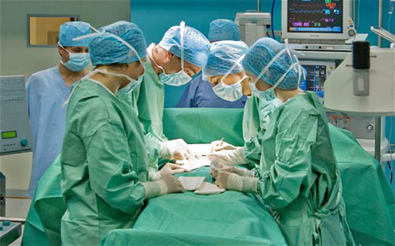 Routine surgeries at government and private hospitals in Solapur were postponed | coronavirus; सोलापुरातील शासकीय व खासगी रुग्णालयांमधील रूटिन शस्त्रक्रिया पुढे ढकलल्या