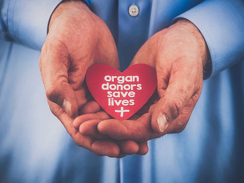 Wife saved her husband's life, donating each other's kidneys | पत्नींनी वाचवले पतींचे प्राण, एकमेकांच्या किडनीचे दान