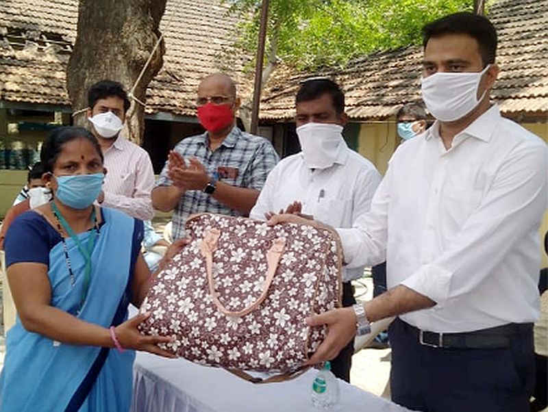 Anganwadi workers, Asha workers felicitated | अंगणवाडीसेविका, आशा कार्यकर्तींचा सत्कार