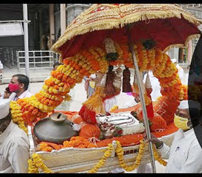 Jai Hari Mauli; Saint Tukoba's Paduka will come to Pandharpur by S-T bus | जय हरी माऊली; संत तुकोबांच्या पादुका एस-टी बसने पंढरपूरला येणार