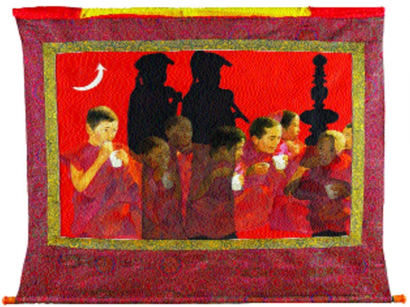 Sudhir Katkar's 'Thhanka artwork' leads to attention | सुधीर काटकर यांच्या ‘थंका कलाकृती’ ठरताहेत लक्षवेधी