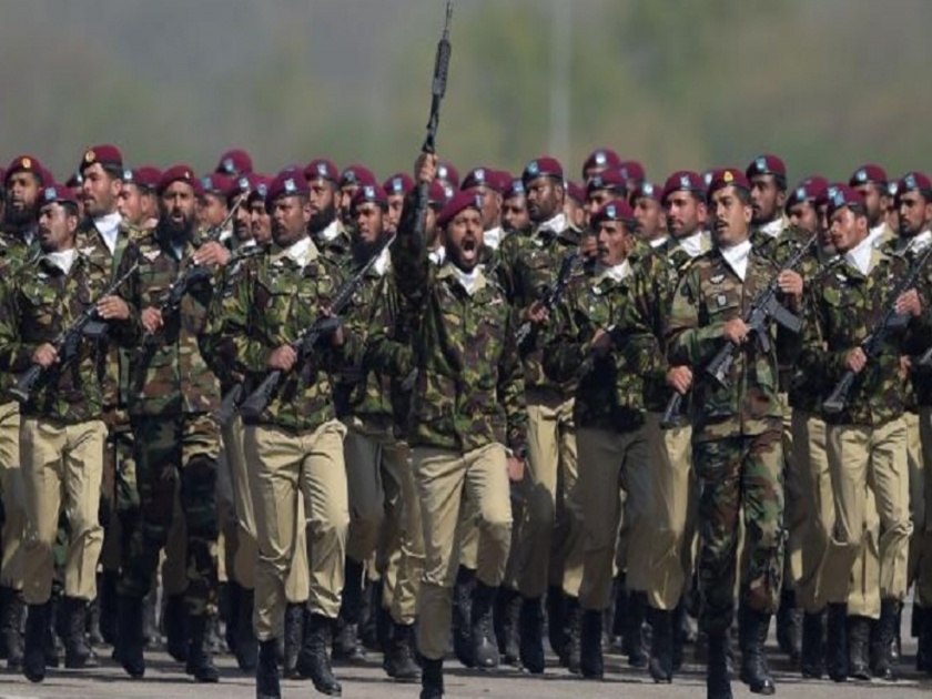 pakistan senate member raja zafar ul haq claims that pakistan army training hamas against israel | Israel Hamas Conflict: पाकिस्तान सैन्याकडून हमासला प्रशिक्षण!; खासदाराच्या दाव्याने खळबळ
