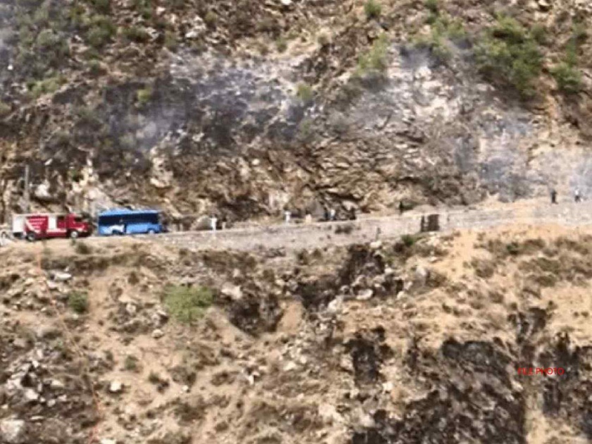 A major suicide bomb attack in Pakistan kills a total of six people including five Chinese engineers | पाकिस्तानमध्ये मोठा आत्मघातकी बॉम्ब हल्ला, पाच चिनी इंजिनियर्ससह एकूण सहा जणांचा मृत्यू