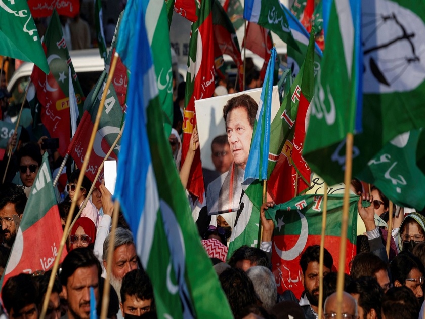 Pakistan Election Commission announces fresh polls in some booths as Imran Khan's party alleges rigging | पाकिस्तान निवडणुकीत हेराफेरीचे आरोप; आयोगाने पुन्हा मतदान घेण्याचे दिले आदेश, राजकीय पक्षांमध्ये खळबळ