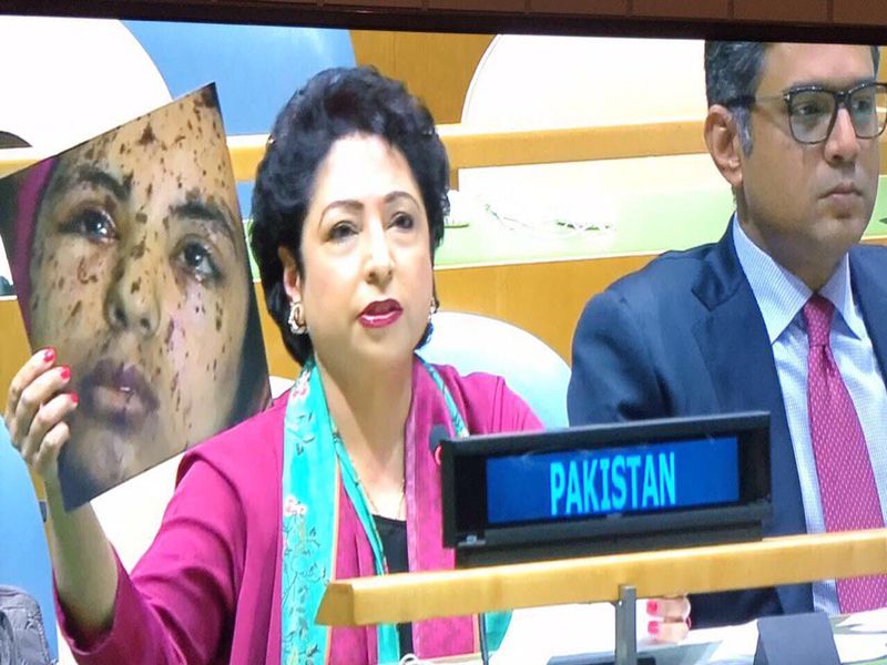 Pakistan's falsehoods again, highlighting Kashmiri's picture of Palestine attack | पाकिस्तानचा खोटारडेपणा पुन्हा चव्हाट्यावर, काश्मिरी सांगून दाखवला पॅलेस्टिन हल्ल्यातला फोटो