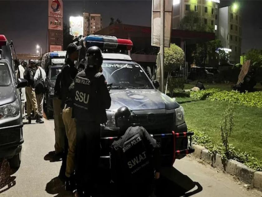 Pakistan Terrorist attack in Karachi police headquarters indiscriminate firing after explosion see video | Pakistan : कराची पोलीस मुख्यालयात दहशतवाद्यांचा हल्ला, स्फोटानंतर अंधाधुंद गोळीबार