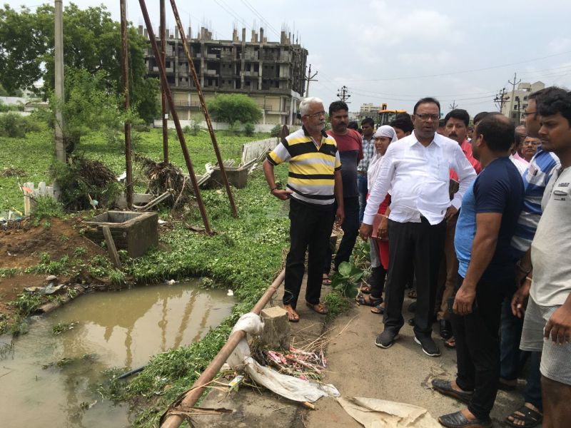 Flood situation due to encroachment on the Nallas in Nagpur | नागपुरात नाल्यांवरील अतिक्रमणामुळे उद्भवली पूरस्थिती