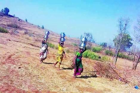 Solapur district's 658 villages and 1193 castes will suffer from water shortage! | सोलापूर जिल्ह्यातील ६५८ गावे, ११९३ वाड्यांमध्ये भासणार पाणीटंचाई !