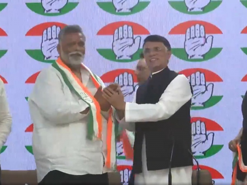 Before the Lok Sabha elections, the strength of Congress increased, Pappu Yadav's Jan Adhikar Party in Bihar merged with Congress | लोकसभा निवडणुकीपूर्वी काँग्रेसचं बळ वाढलं, हा पक्ष झाला काँग्रेसमध्ये विलीन 