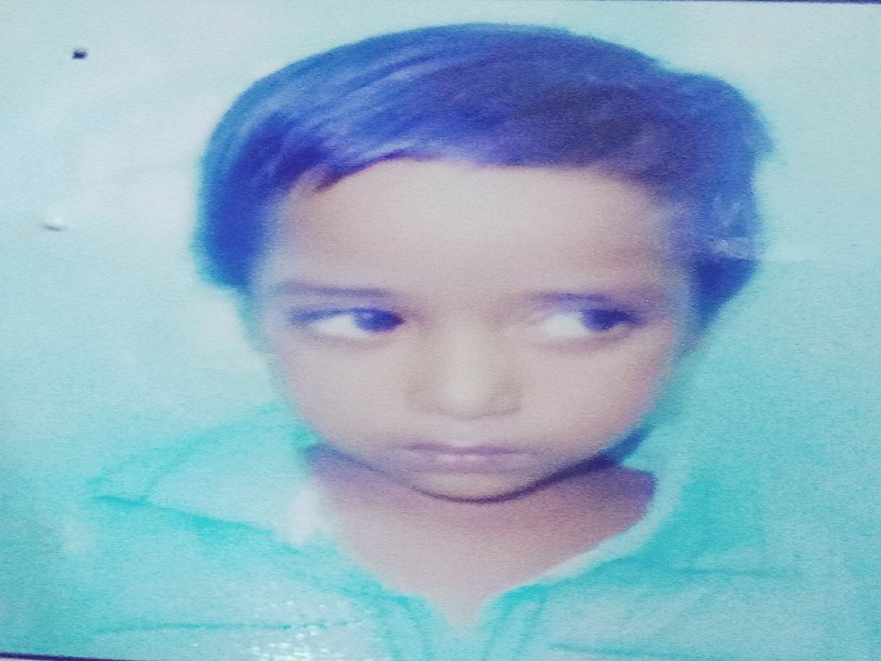 The son found in Parbhani station | परभणी रेल्वे स्थानकावर सापडला बेवारस मुलगा