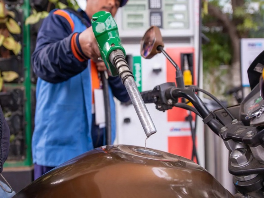 Petrol and Diesel price hike in Parbhani, at the highest rate in the country | Petrol-Diesel price: 'जगात जर्मनी, भारतात परभणी', देशातील सर्वात महाग पेट्रोल परभणीत; काय आहे आजचा दर?