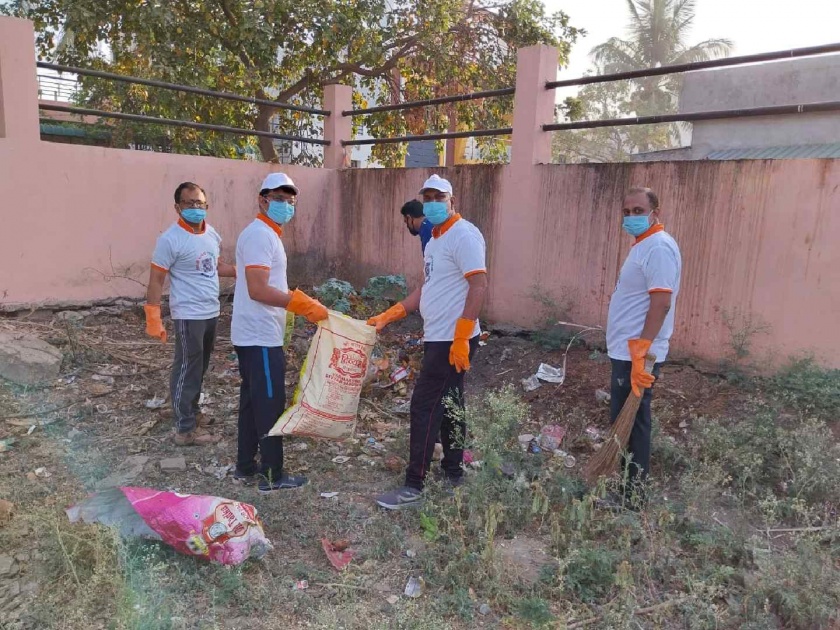 300 Swachha Dutas took up the mission of Swachh Parbhani; A continuous campaign is being conducted every Sunday | 'स्वच्छ परभणी'चा ३०० स्वच्छता दुतांनी घेतला ध्यास; दर रविवारी राबविली जातेय निरंतर मोहीम