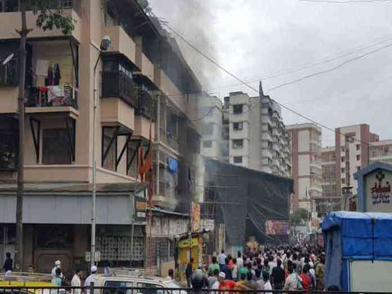 A second fire in Parel; Fire at the Maharashtra guest house building | परळमध्ये दुसऱ्यांदा आग; महाराष्ट्र गेस्ट हाऊसच्या इमारतीला आग 