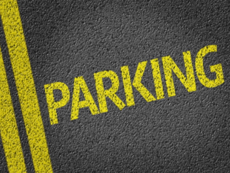 When will the issue of parking in Family Court be resolved? | फँमिली कोर्टातील पार्किंगचा प्रश्न सुटणार कधी ?