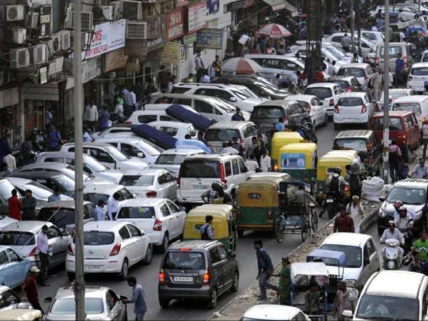 Argument with traffic police over parking in Mira-Bhyander; Waiting for new parking lots | मीरा-भाईंदरमध्ये पार्किंगवरून होते वाहतूक पोलिसांशी वादावादी; नव्या पार्किंग लॉट्सची प्रतीक्षा