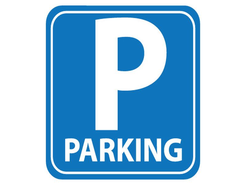 Parking car in no-parking area in the police commissioner's neighborhood | पोलीस आयुक्तालय परिसरात नो-पार्किंगमध्ये गाड्यांची पार्किंग