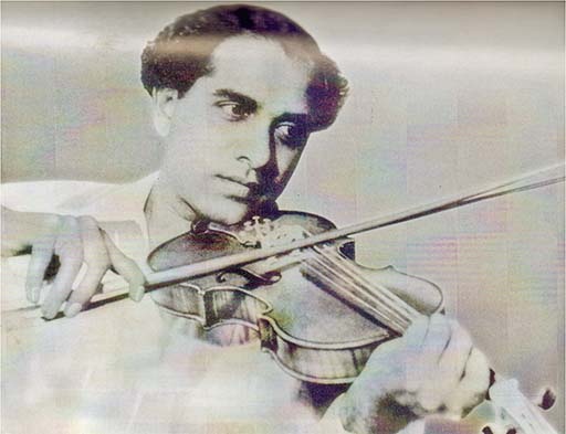 An article on Sridhar Parsekar, the finest Hindustani violinist of the 20th century.. on his birth centenary year | जीव  ओवाळून  टाकणारा  कलावंत!