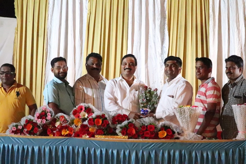 Public service is the true religion! Parasuram Upkar-Kankavali felicitation ceremony | जनतेची सेवा हाच खरा धर्म ! परशुराम उपरकर-कणकवलीत सत्कार सोहळा