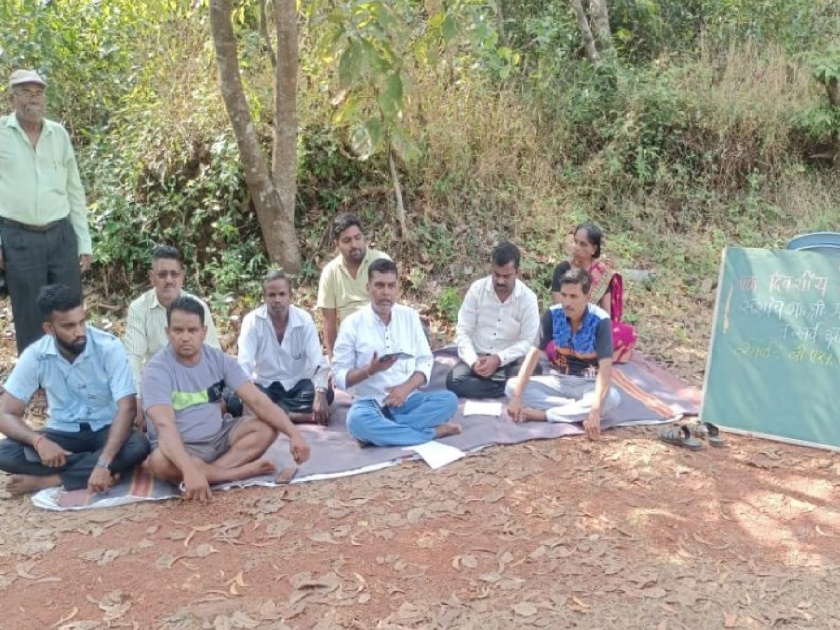Panchayat sarpanch, deputy sarpanch on hunger strike against telecommunication administration | दूरसंचारच्या कारभाराविरोधात पळसंबच्या सरपंच, उपसरपंचांचे उपोषण