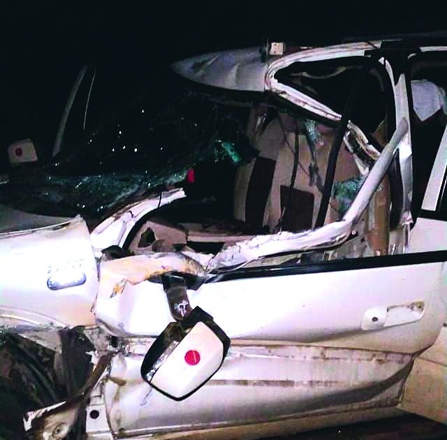 Former Union Minister Praful Patel convay vehicle meet in accident | माजी केंद्रीय मंत्री प्रफुल्ल पटेल यांच्या ताफ्यातील वाहनाचा अपघात