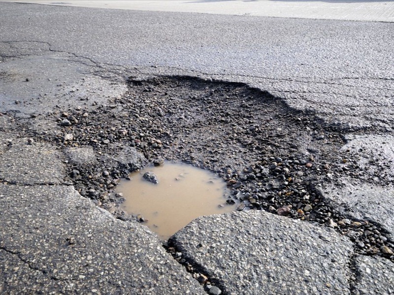 In the city of Nanded dug main roads in June | नांदेड शहरात जूनमध्ये मुख्य रस्ते खोदले