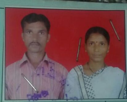 In the Muktainagar taluka of the container motorbike, a husband and wife killed in Singhnoor | मुक्ताईनगर तालुक्यात कंटेनरची मोटारसायकलला धडक- सिंगनूर येथील पती-पत्नी ठार
