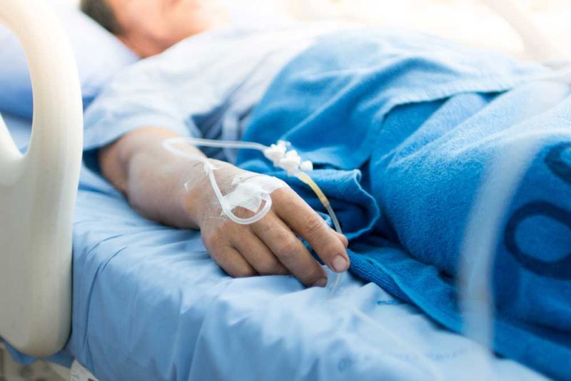 Patients at the de-addiction center unconscious and staff rush | व्यसनमुक्ती केंद्रातील रुग्ण बेशुद्ध अन् कर्मचाऱ्यांची धावपळ