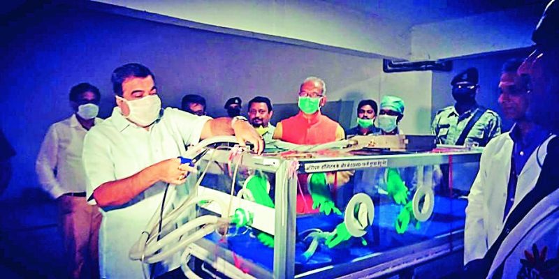 The first Indian-made transport system for 'corona' patients | 'कोरोना' रुग्णांसाठी भारतीय बनावटीची पहिली वाहतूक यंत्रणा