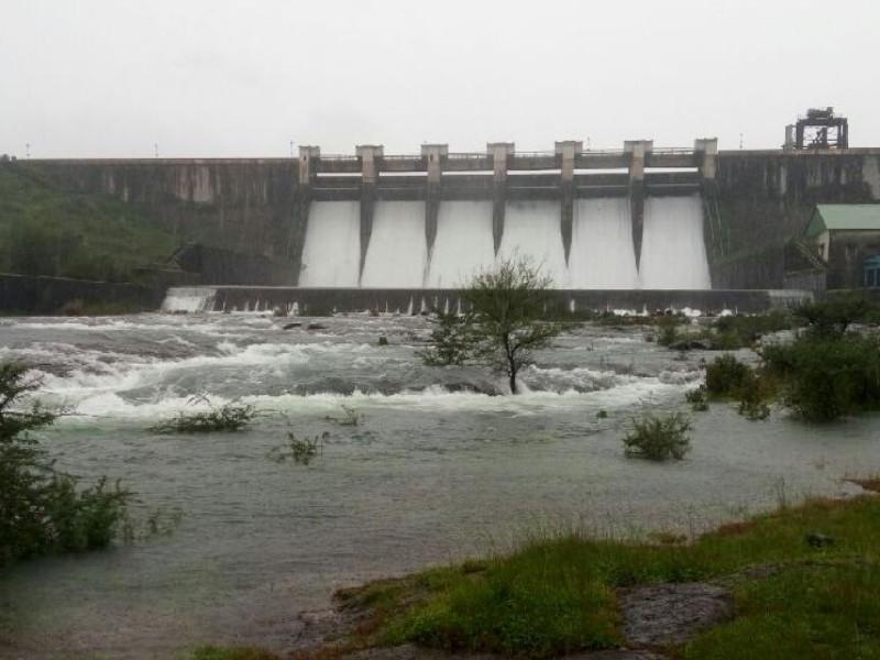 Heavy rains increased in Pavana dam area 5600 cusecs discharge after 2 pm | पवना धरण क्षेत्रात पावसाचा जोर वाढला; दुपारी दोननंतर ५६०० क्युसेसने विसर्ग