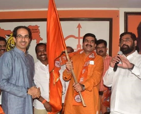 Thane Zilla Parishad Vice President and NCP leader Subhash Pawar joins Shiv Sena | राष्ट्रवादी कॉंग्रेसला मुरबाडमध्ये खिंडार; जिल्हा परिषदेचे उपाध्यक्ष सुभाष पवार यांचा शिवसेनेत प्रवेश