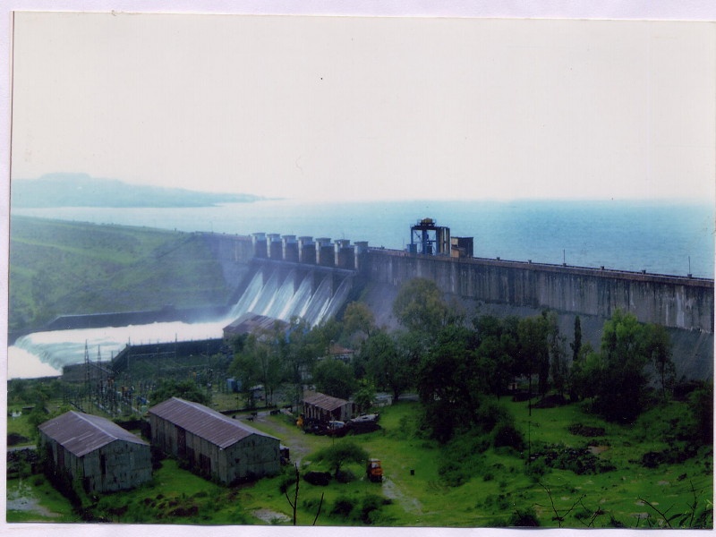 1400 cusecs of water release from Pawana dam | पवना धरणातून 1400 क्युसेक पाण्याचा विसर्ग 