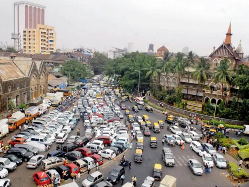 pay and park started in crawford market area charges as per municipal rates in mumbai | अखेर क्रॉफर्ड मार्केट परिसरात पे ॲण्ड पार्क झाले सुरू; पालिकेच्या दरानुसार शुल्क आकारणी