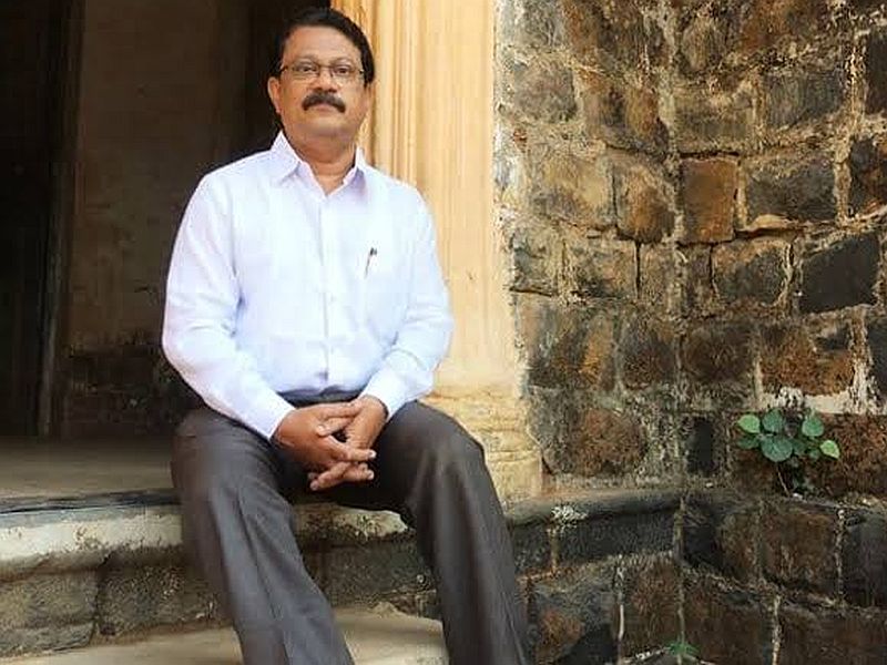 'Gangadhar Gadgil Literature Award' announced for poet, novelist Praveen Bandekar | कवी, कादंबरीकार प्रवीण बांदेकर यांना 'गंगाधर गाडगीळ साहित्य पुरस्कार' जाहीर