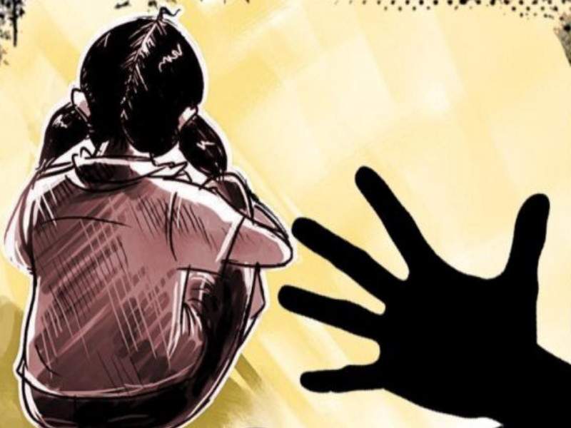 Uncle was sexually abusing his nine-year-old orphaned nephew | Child Abuse: नऊ वर्षाच्या अनाथ पुतणीवर नराधम काकाच करत होता लैंगिक अत्याचार