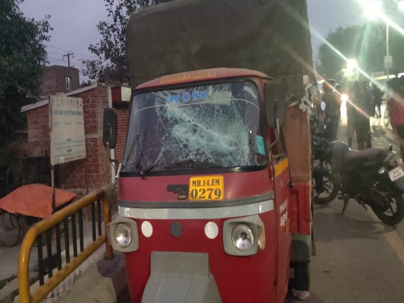Like Pune, Pimpri-Chinchwad also threatens law and order? 13 vehicles vandalized by unknown people | पुण्याप्रमाणे पिंपरी-चिंचवडचीही कायदा सुव्यवस्था धोक्यात ?; अज्ञातांकडून १३ वाहनांची तोडफोड