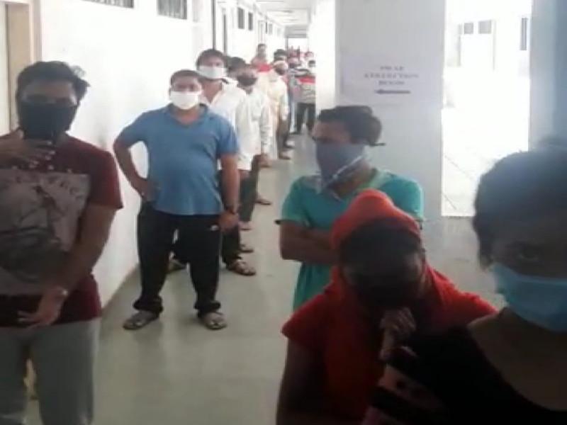 200 quarantine citizens of Sinhagad hostel in Pune get angry due to no got meal in time | पुण्यात सिंहगड इन्स्टिट्यूटच्या वसतीगृहामधील २०० क्वारंटाईन नागरिकांचा जेवण वेळेत न मिळाल्यामुळे संताप 