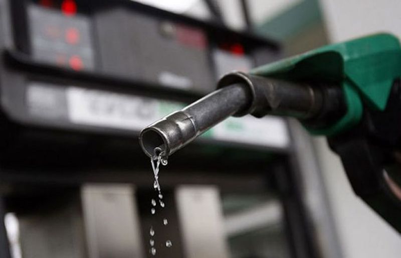 The state has raised a rupee surcharge on petrol and diesel | राज्याने वाढविला पेट्रोल व डिझेलवर एक रुपया अधिभार