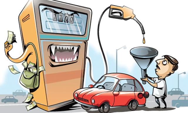 Above ... after three years in Nanded petrol pump check-up | अबब...नांदेडमध्ये तीन वर्षानंतर होतेय पेट्रोलपंप तपासणी