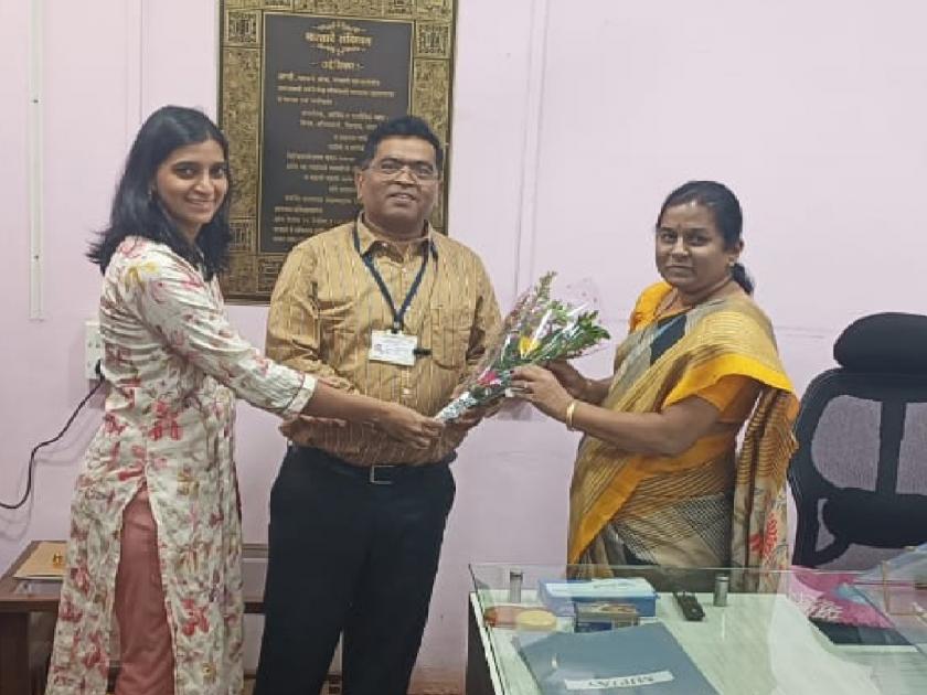 Dr. Sanghamitra Phule took charge of the post of superintendent of the psychiatric hospital in ratnagiri | डॉ. संघमित्रा फुले यांनी मनोरूग्णालयाच्या अधीक्षकपदाचा कार्यभार स्वीकारला 